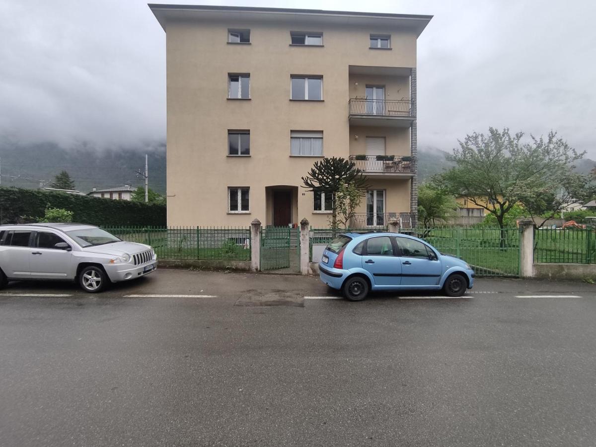 Tirano Express Luxury Apartments 外观 照片