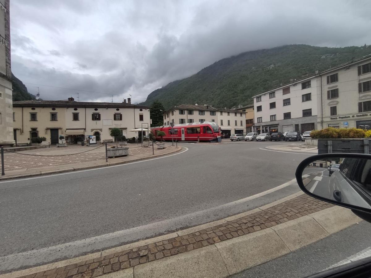 Tirano Express Luxury Apartments 外观 照片