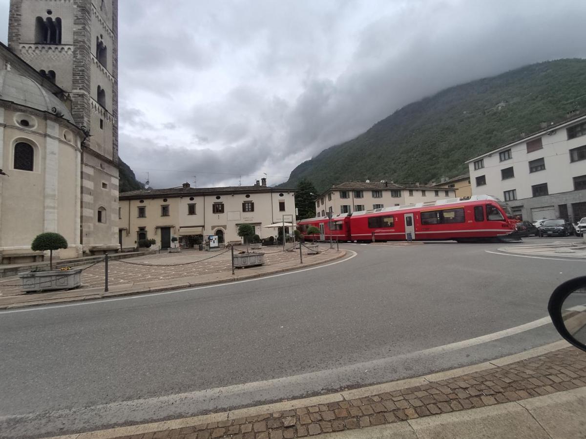 Tirano Express Luxury Apartments 外观 照片