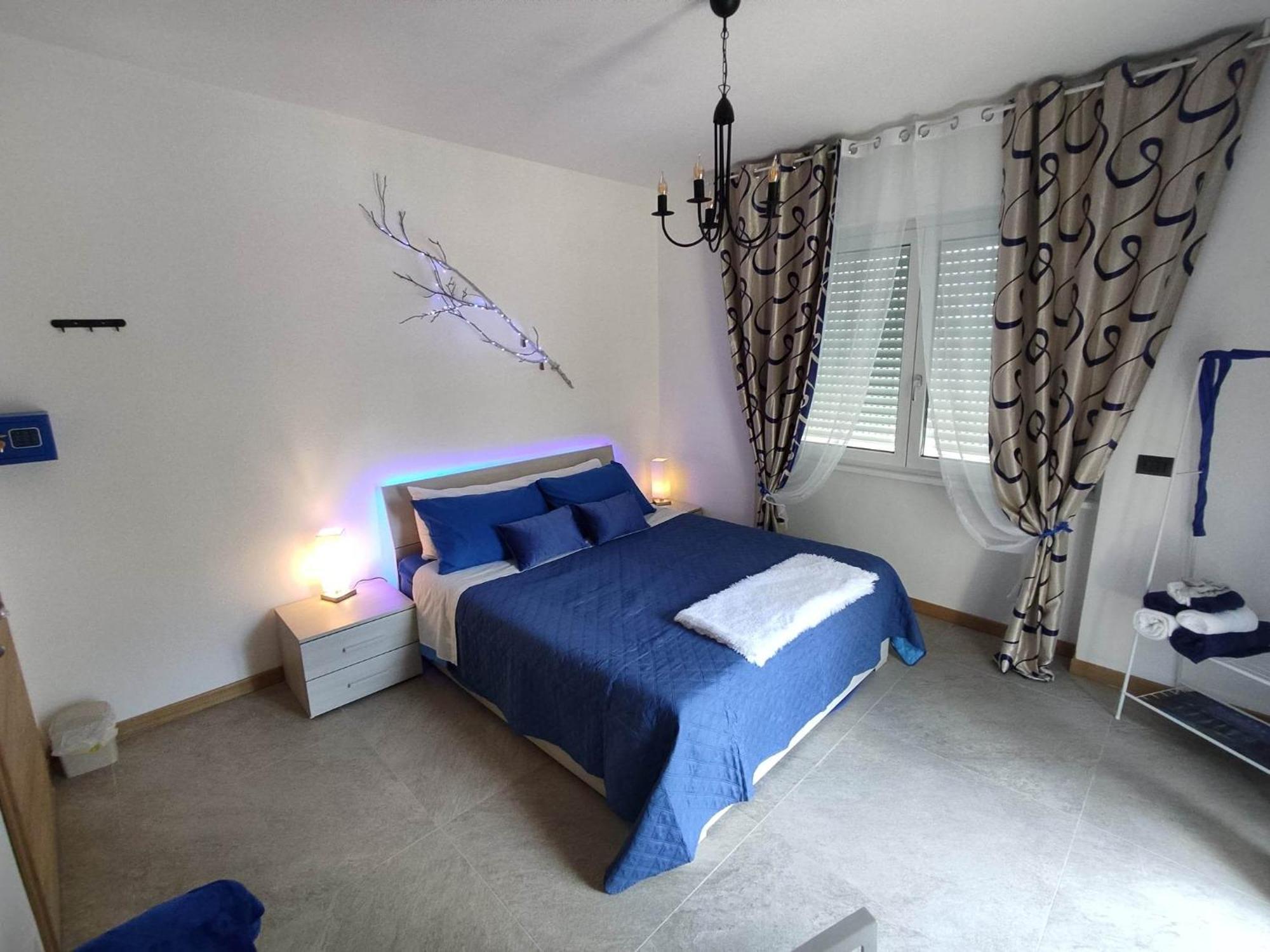 Tirano Express Luxury Apartments 外观 照片